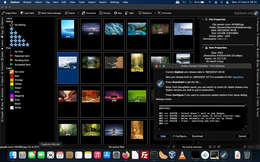 digikam 7.2.0 running under Apple MacOS BigSur with Online Version Downloader